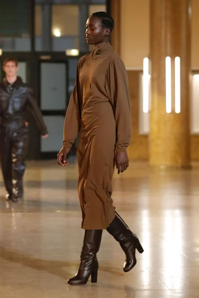 Look 22
